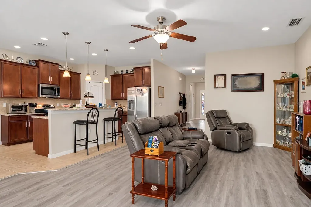 36154 Laguna Hills Circle Zephyrhills FL 33541