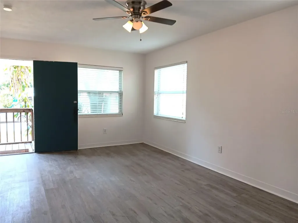 4942 Oxford Avenue N St Petersburg FL 33710