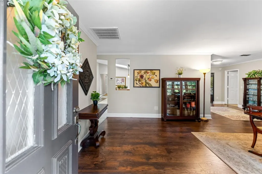 1811 La Grande Drive Dunedin FL 34698