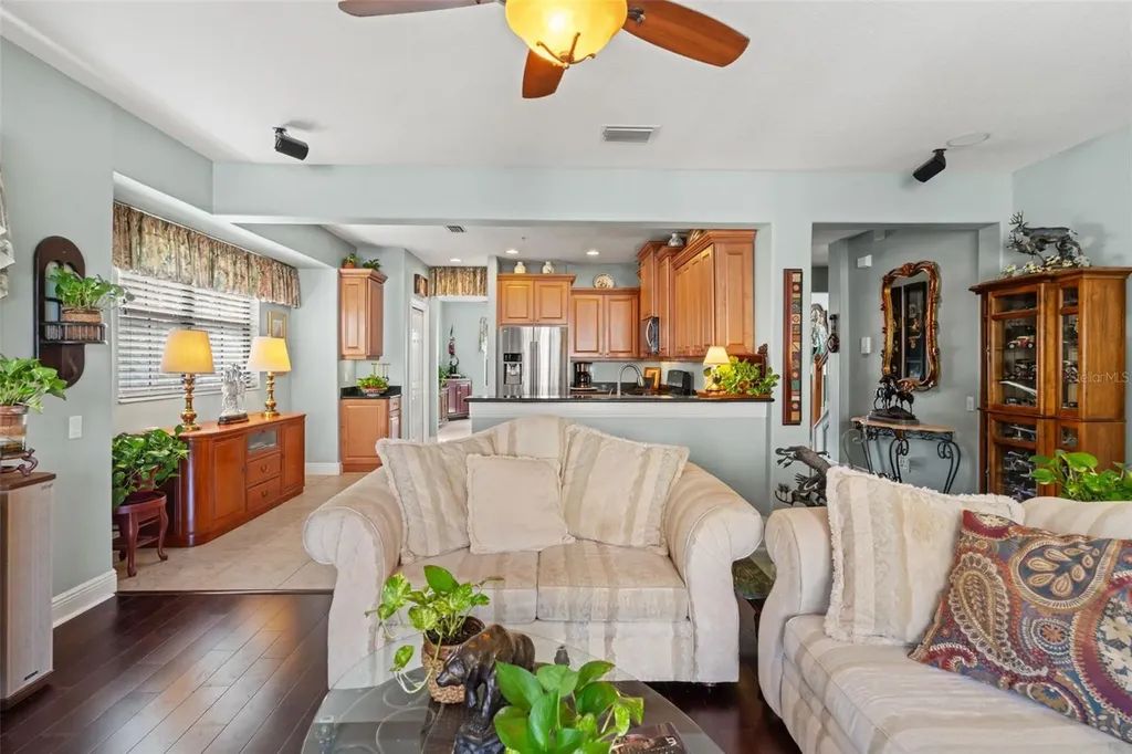 606 Bella Loop Dunedin FL 34698