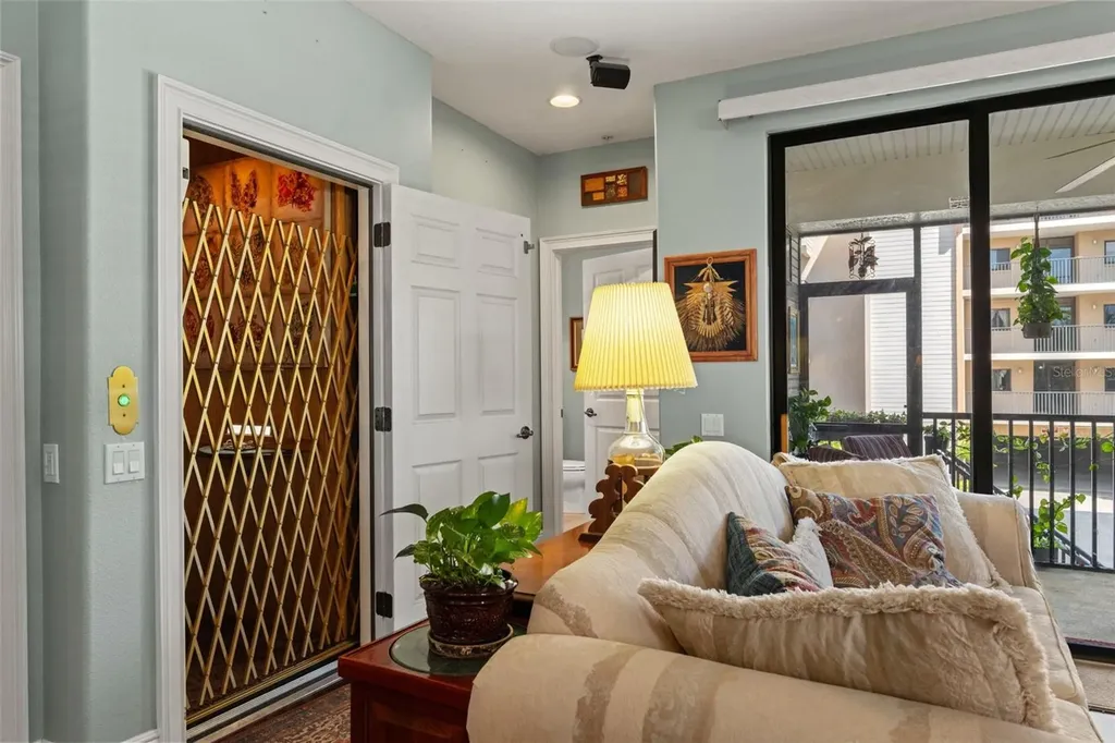 606 Bella Loop Dunedin FL 34698