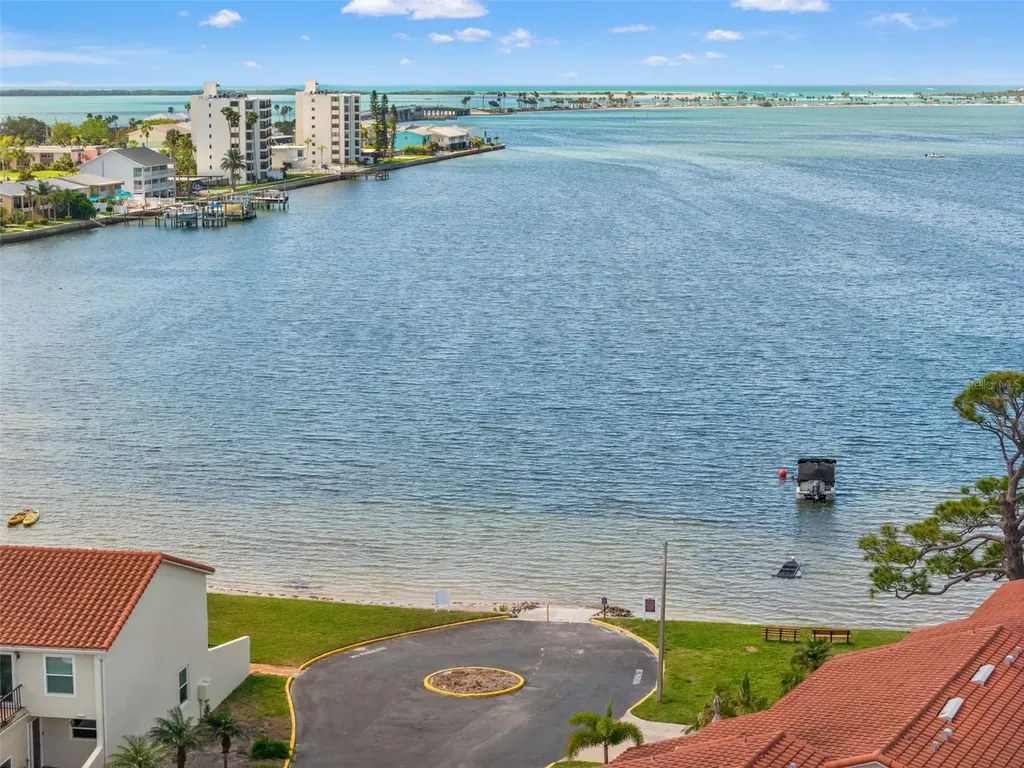 606 Bella Loop Dunedin FL 34698