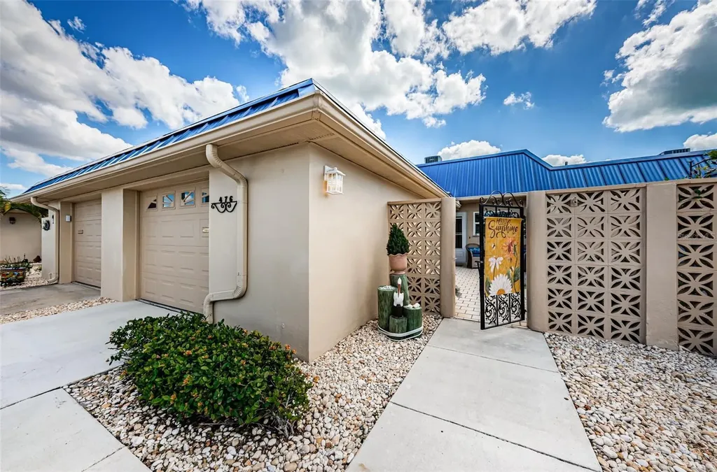 476 Boca Ciega Point Boulevard S St Petersburg FL 33708