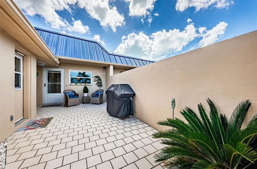 476 Boca Ciega Point Boulevard S St Petersburg FL 33708