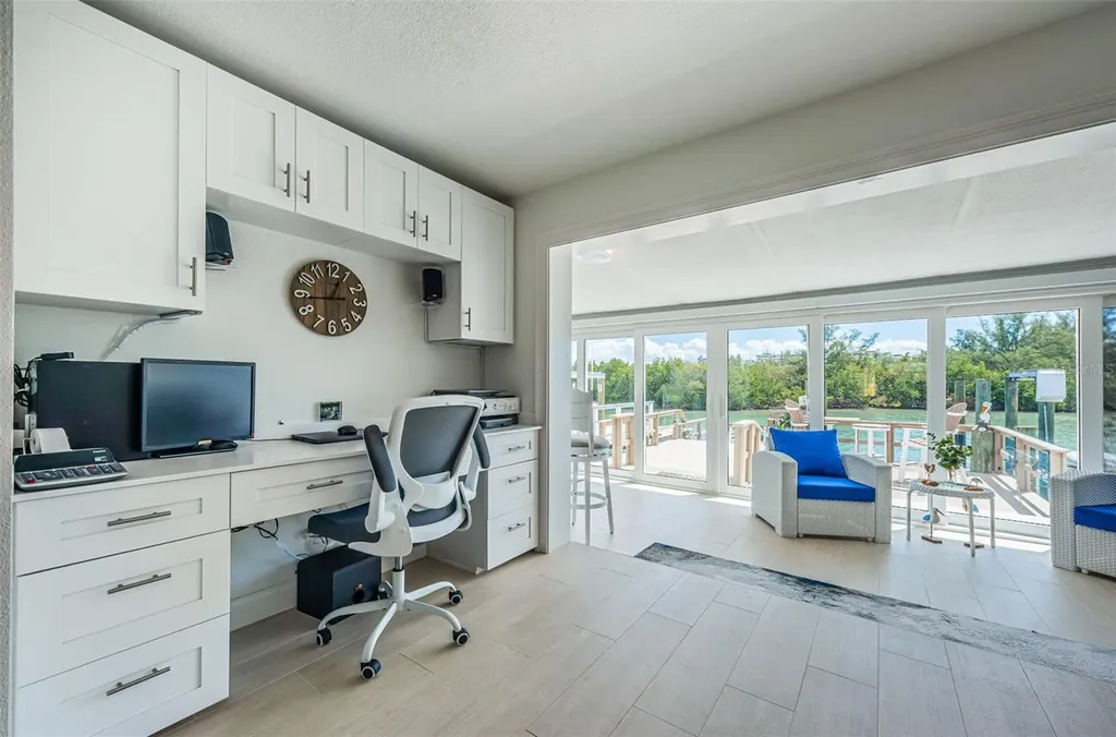 476 Boca Ciega Point Boulevard S St Petersburg FL 33708