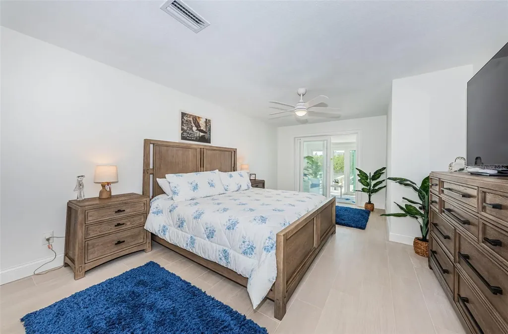 476 Boca Ciega Point Boulevard S St Petersburg FL 33708