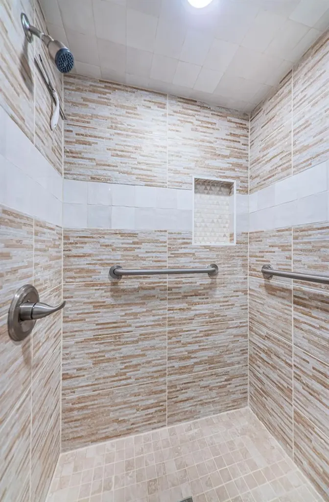 476 Boca Ciega Point Boulevard S St Petersburg FL 33708