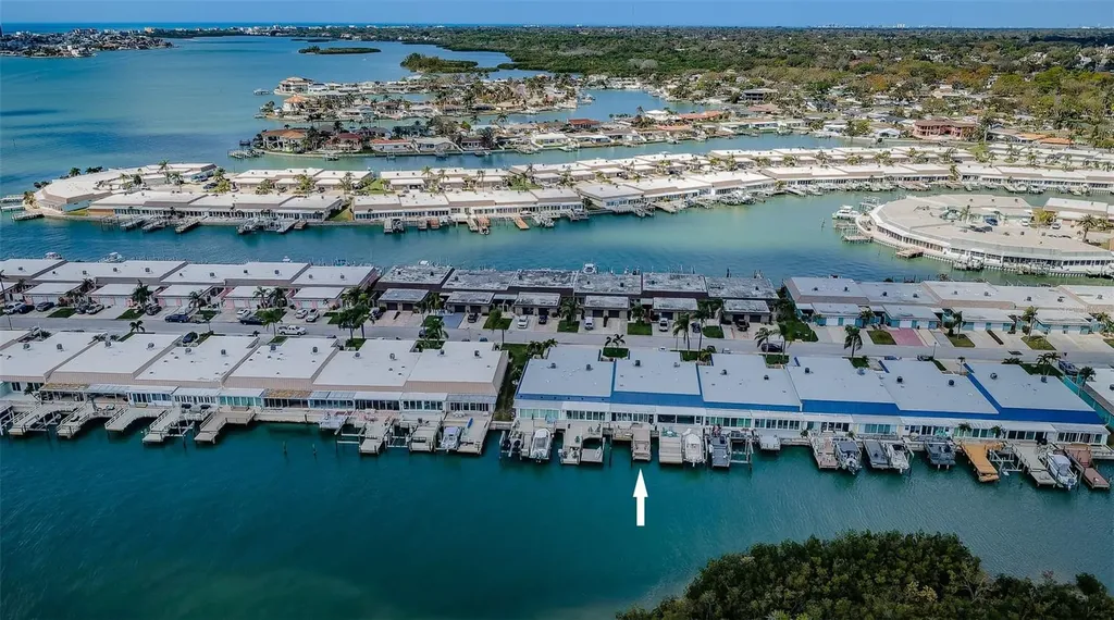 476 Boca Ciega Point Boulevard S St Petersburg FL 33708