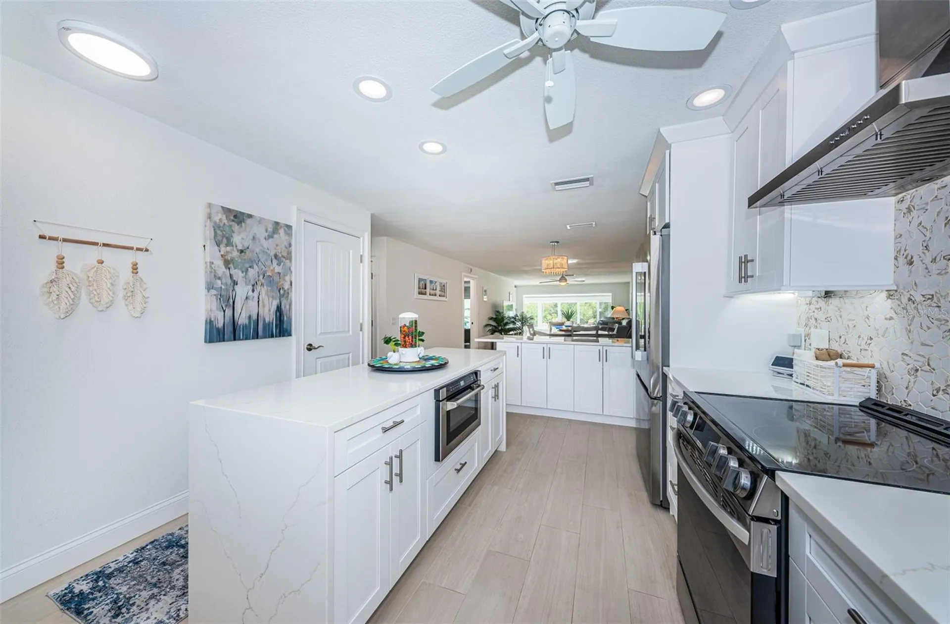 476 Boca Ciega Point Boulevard S St Petersburg FL 33708