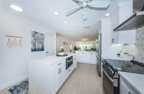 476 Boca Ciega Point Boulevard S St Petersburg FL 33708