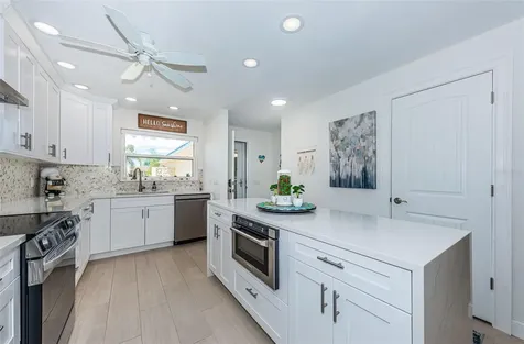 476 Boca Ciega Point Boulevard S St Petersburg FL 33708