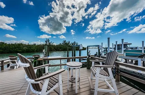 476 Boca Ciega Point Boulevard S St Petersburg FL 33708