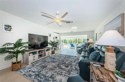 476 Boca Ciega Point Boulevard S St Petersburg FL 33708