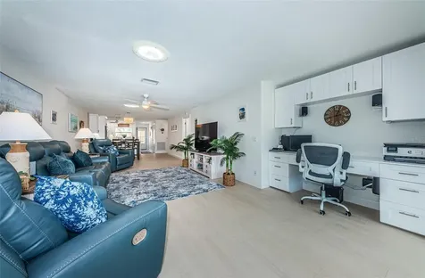 476 Boca Ciega Point Boulevard S St Petersburg FL 33708