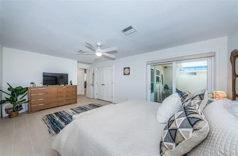 476 Boca Ciega Point Boulevard S St Petersburg FL 33708