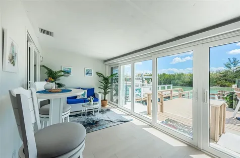 476 Boca Ciega Point Boulevard S St Petersburg FL 33708