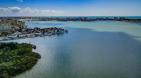 476 Boca Ciega Point Boulevard S St Petersburg FL 33708
