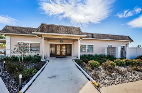 476 Boca Ciega Point Boulevard S St Petersburg FL 33708