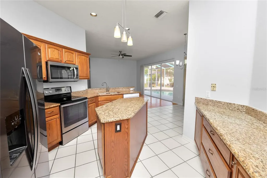 876 Bryson Loop Lakeland FL 33809
