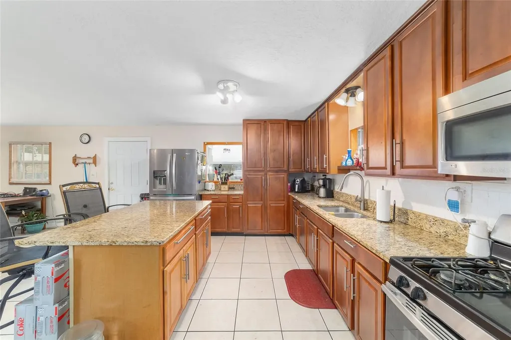 12620 SE Maricamp Road Ocklawaha FL 32179