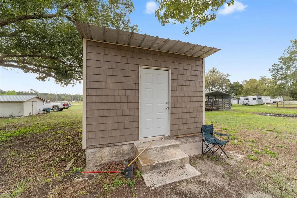 12620 SE Maricamp Road Ocklawaha FL 32179