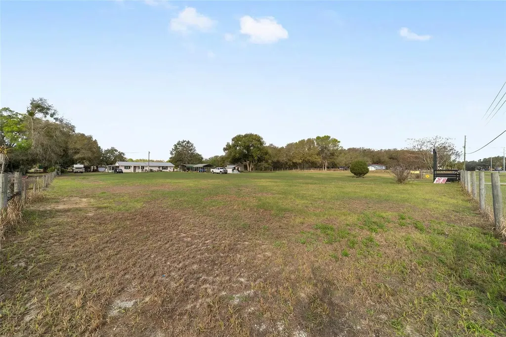 12620 SE Maricamp Road Ocklawaha FL 32179