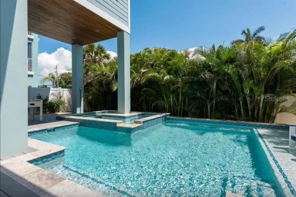 903 Gulf Drive S Bradenton Beach FL 34217