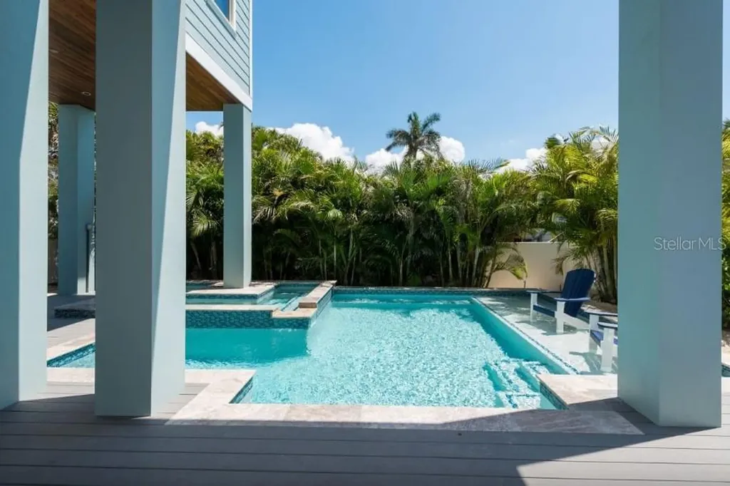 903 Gulf Drive S Bradenton Beach FL 34217
