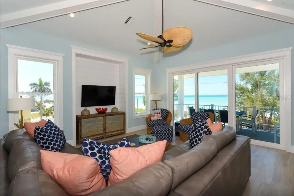 903 Gulf Drive S Bradenton Beach FL 34217