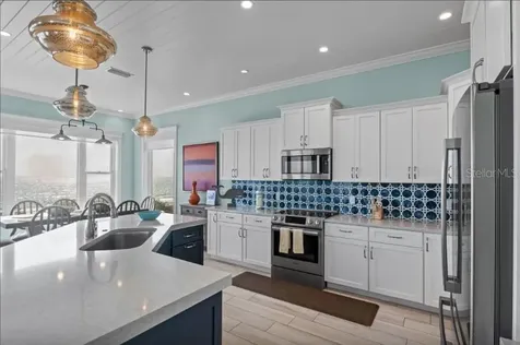 903 Gulf Drive S Bradenton Beach FL 34217