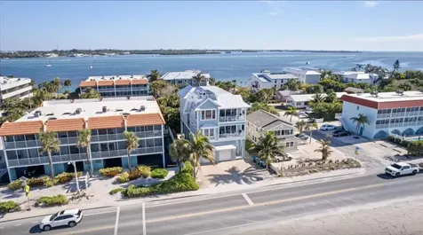 903 Gulf Drive S Bradenton Beach FL 34217