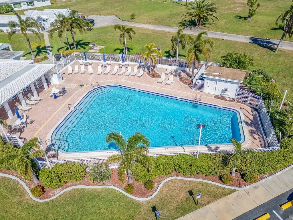 14104 88th Avenue Seminole FL 33776