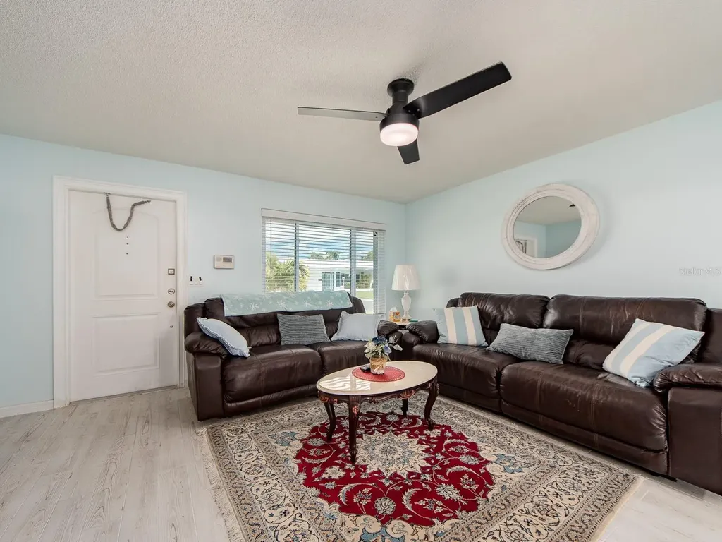14104 88th Avenue Seminole FL 33776