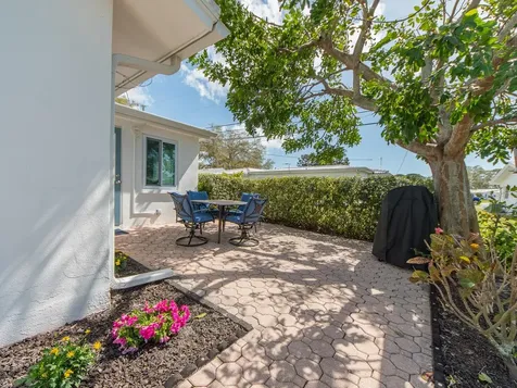 14104 88th Avenue Seminole FL 33776