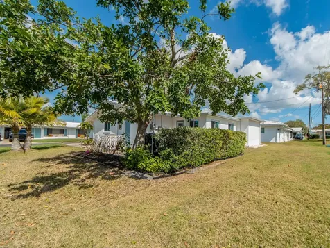 14104 88th Avenue Seminole FL 33776