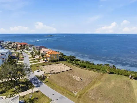 26 Harborpointe Drive Port Richey FL 34668
