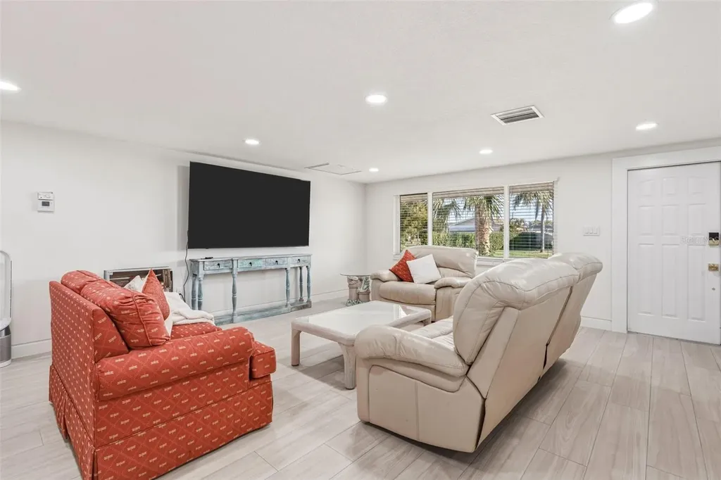 105 Leland Street SE Port Charlotte FL 33952