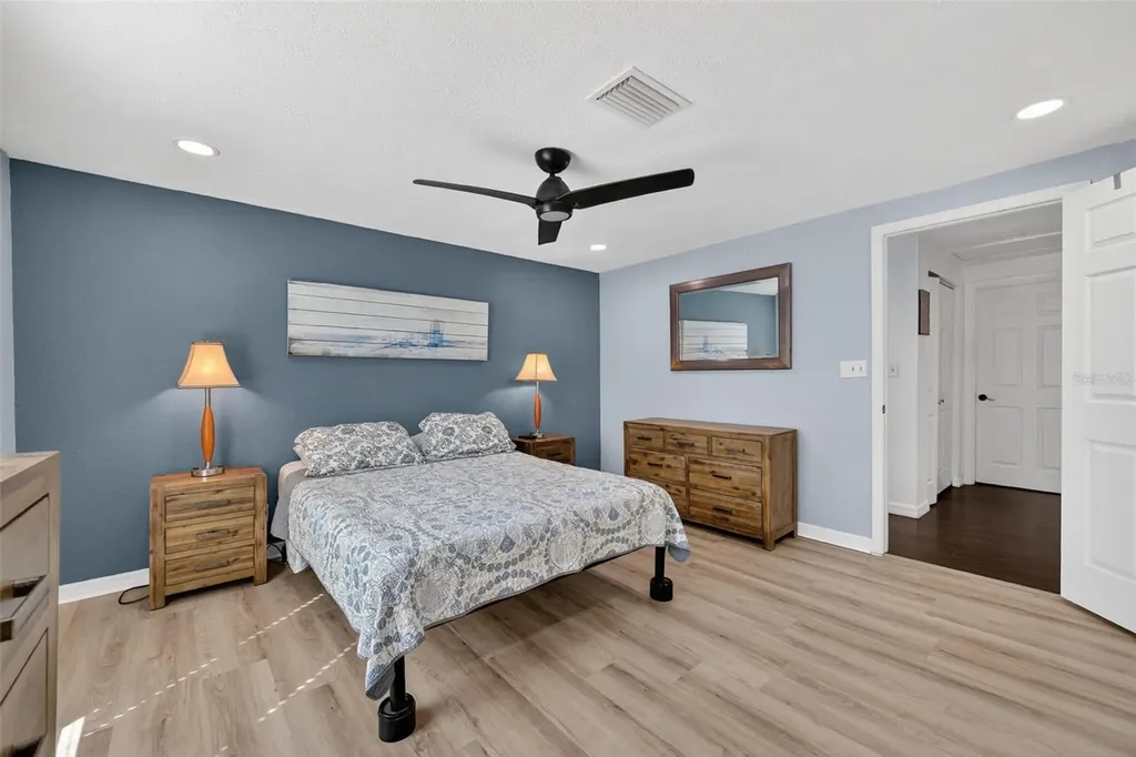 10262 Memorial Highway Tampa FL 33615