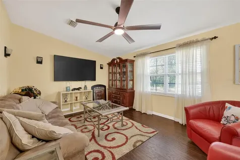 10262 Memorial Highway Tampa FL 33615