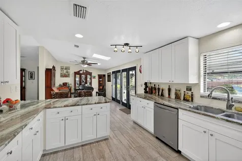 10262 Memorial Highway Tampa FL 33615