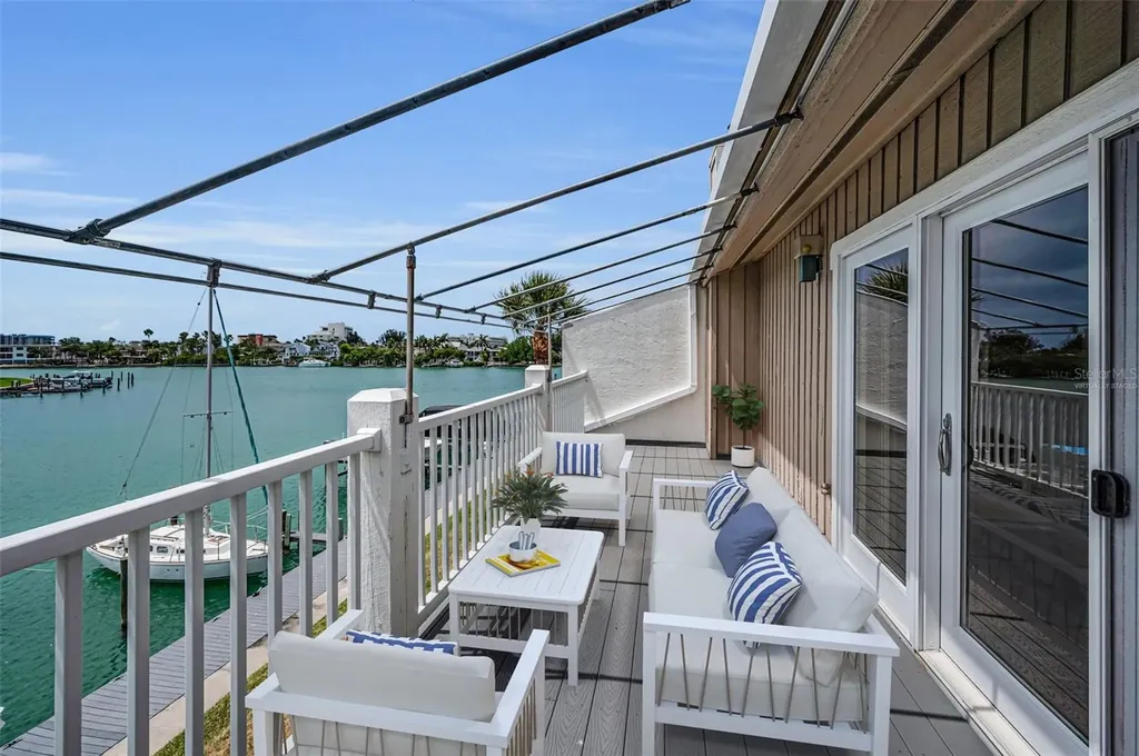 12334 Capri Circle N Treasure Island FL 33706