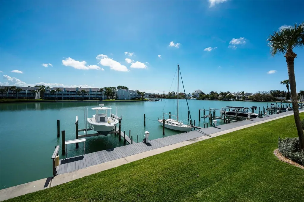 12334 Capri Circle N Treasure Island FL 33706