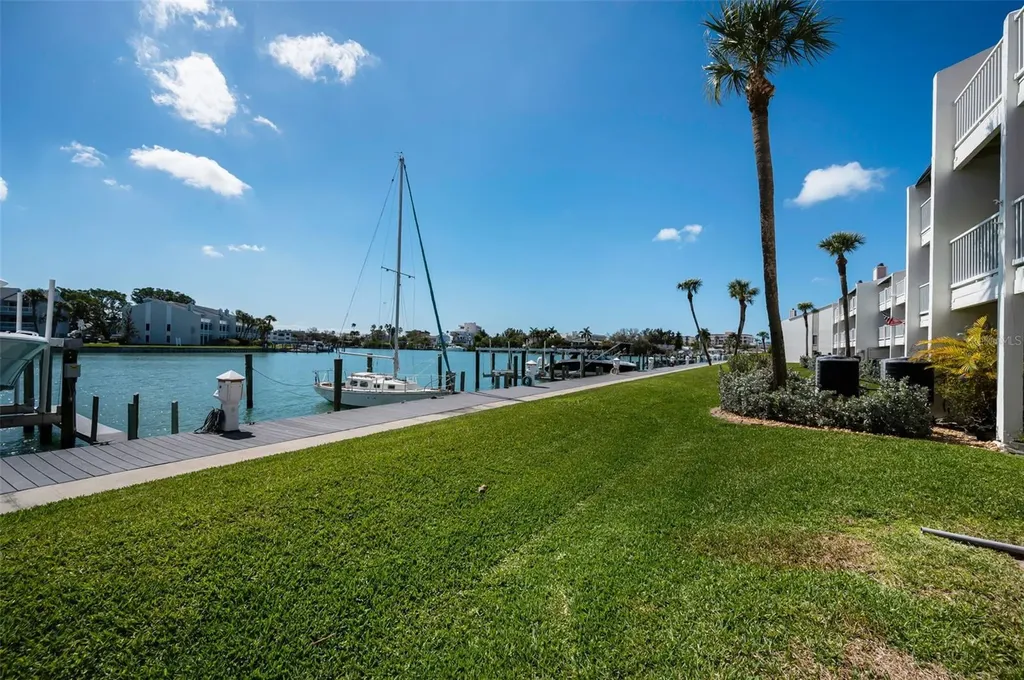 12334 Capri Circle N Treasure Island FL 33706