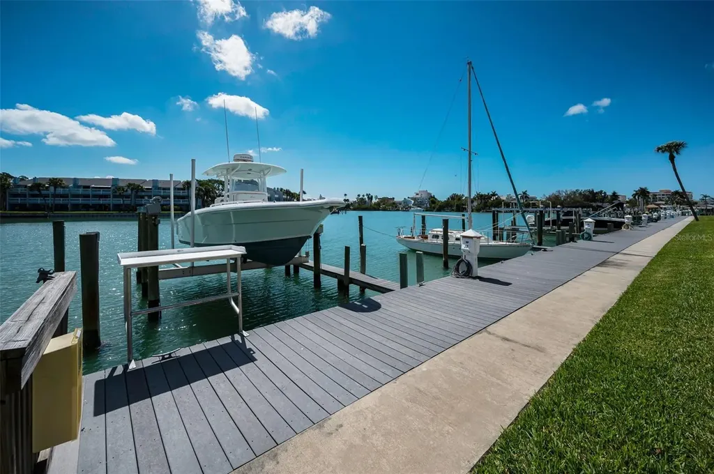 12334 Capri Circle N Treasure Island FL 33706
