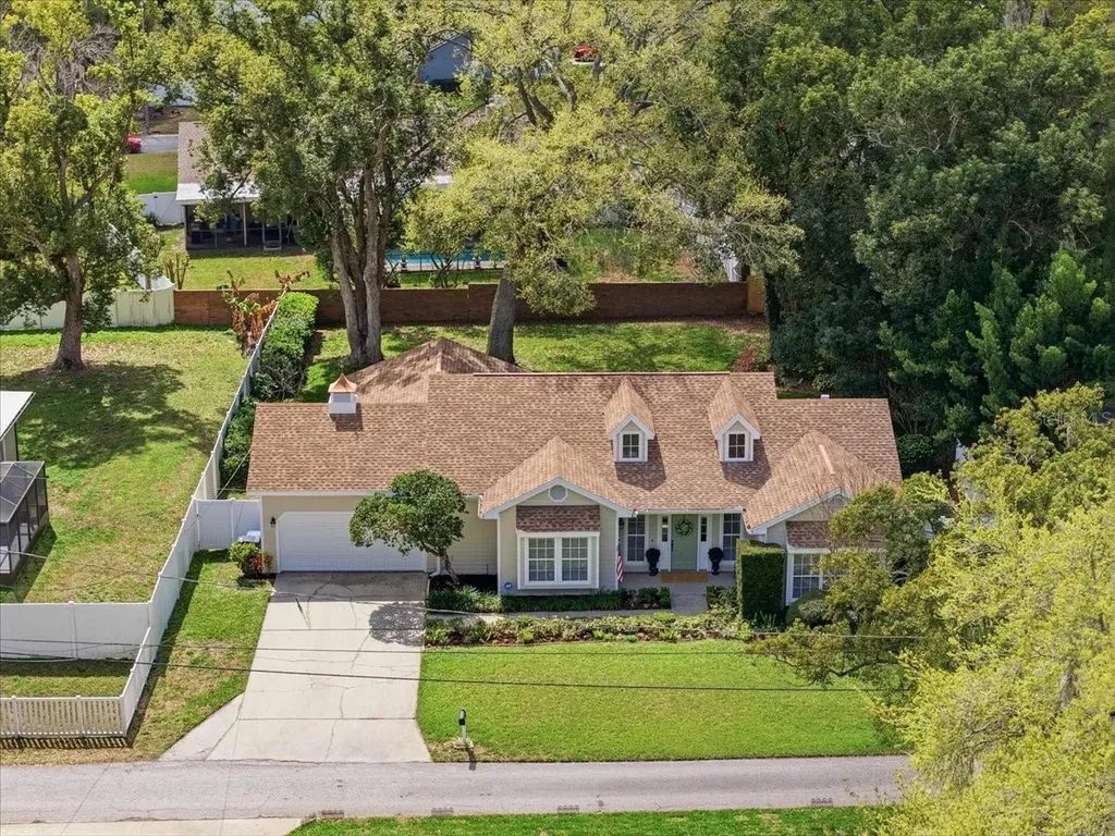 2004 Russell Drive Tampa FL 33618