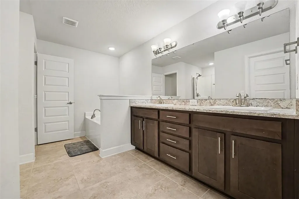 380 Citrus Pointe Drive Davenport FL 33837