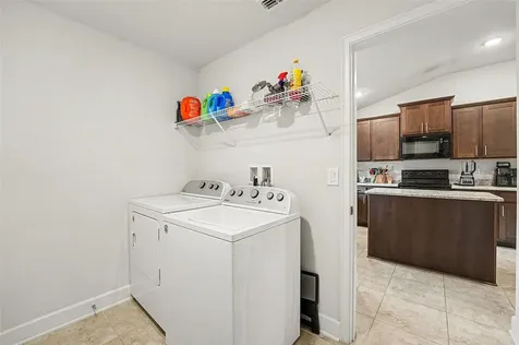 380 Citrus Pointe Drive Davenport FL 33837
