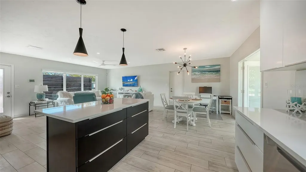 2323 Grove Street Sarasota FL 34239