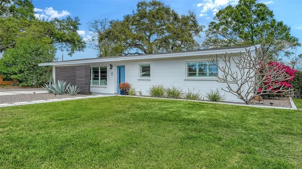 2323 Grove Street Sarasota FL 34239