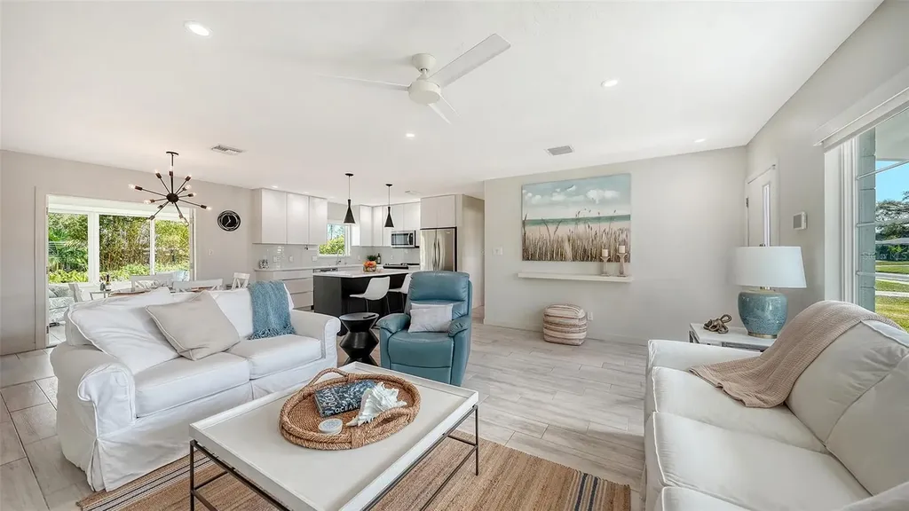 2323 Grove Street Sarasota FL 34239